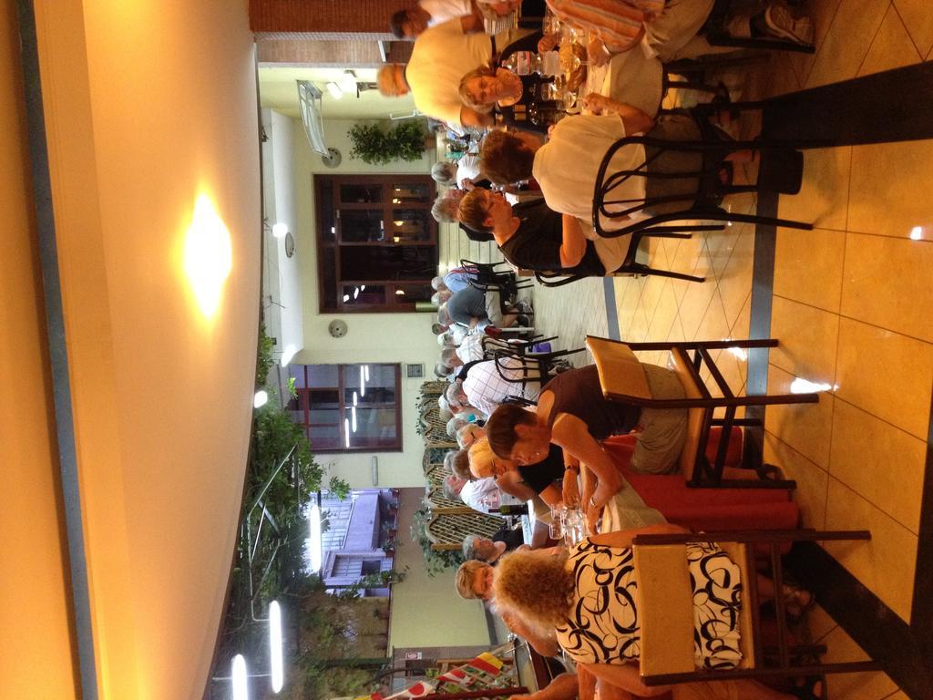 Hotel Ristorante Amitrano Pompei Esterno foto