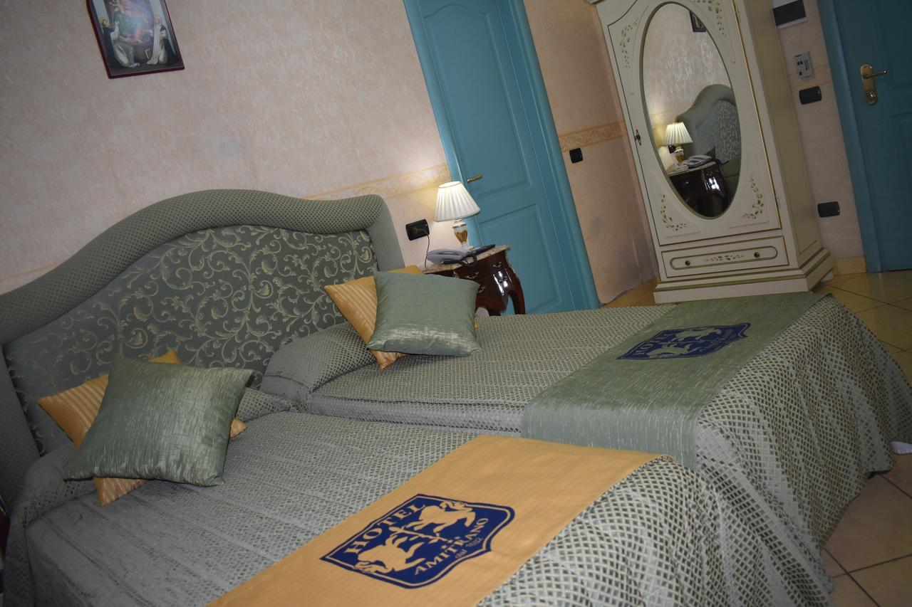 Hotel Ristorante Amitrano Pompei Esterno foto