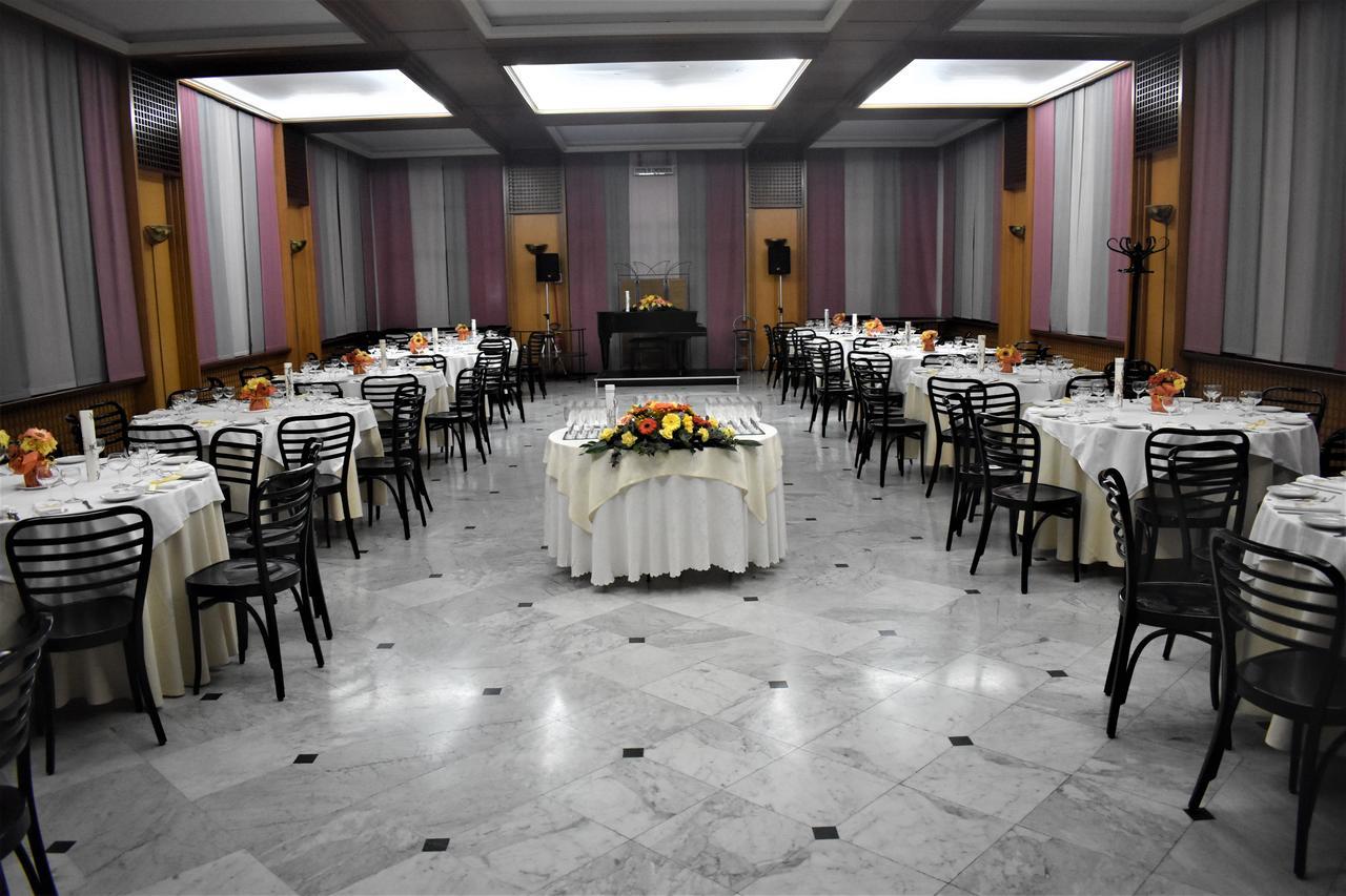 Hotel Ristorante Amitrano Pompei Esterno foto