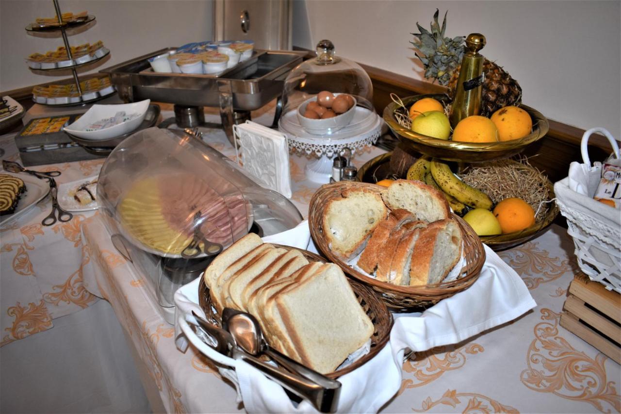 Hotel Ristorante Amitrano Pompei Esterno foto
